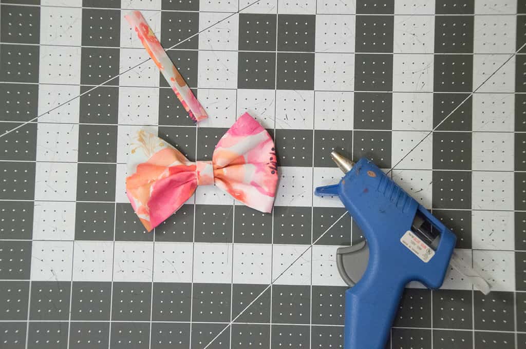 Simple Life Pattern Company | DIY Fabric Hair Bow Tutorial Hair Bows Tutorial Bow Fabric Girl DIY Indy Bloom Fiskars Hair Clip
